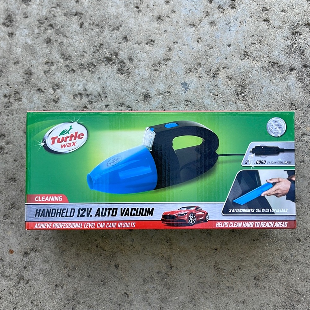 Handheld Auto Vacuum Car Boat Small Space Plugs into car w extra long cord
